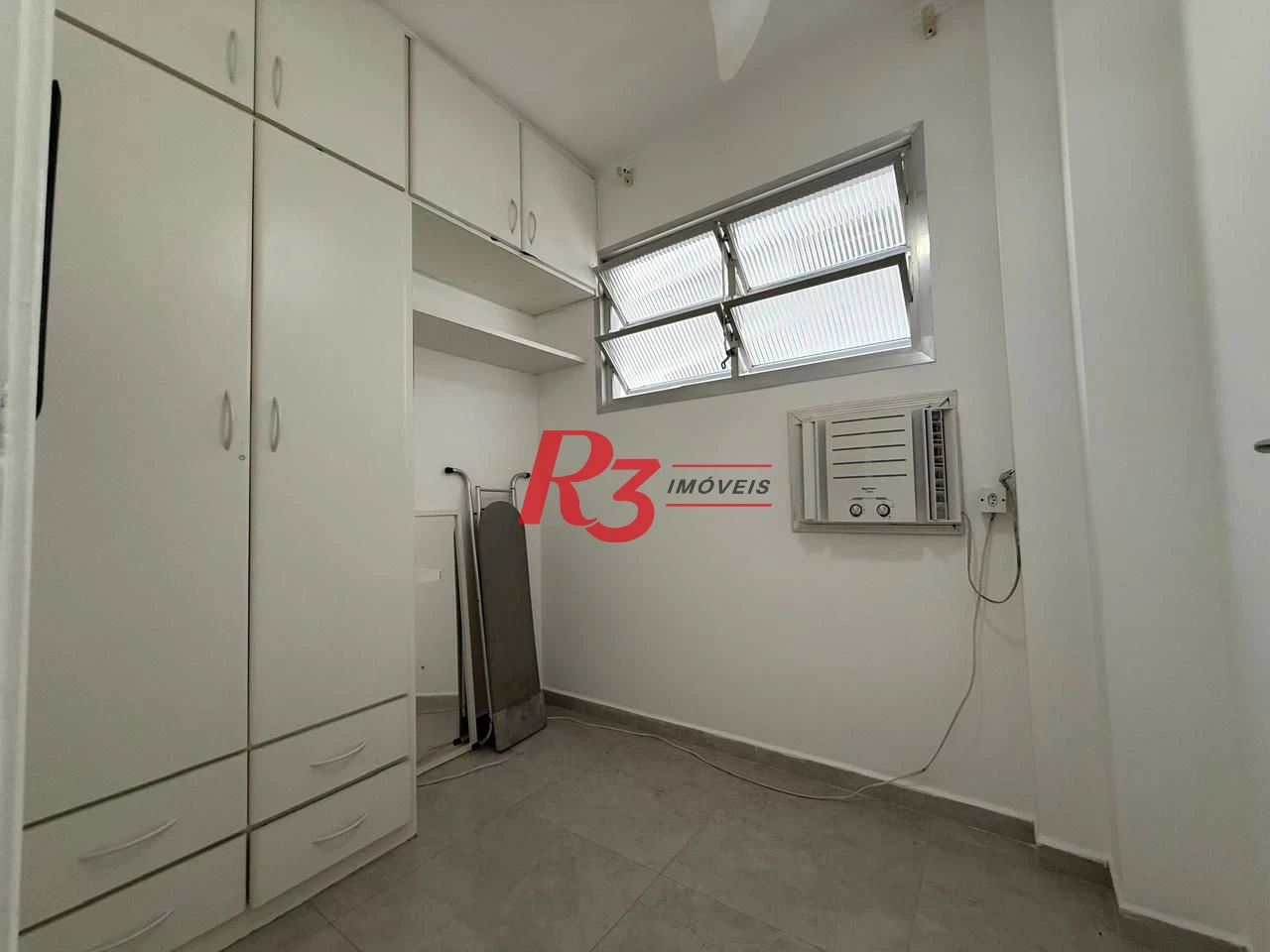 Apartamento com 2 dormitórios à venda, 100 m² por R$ 690.000,00 - Gonzaga - Santos/SP