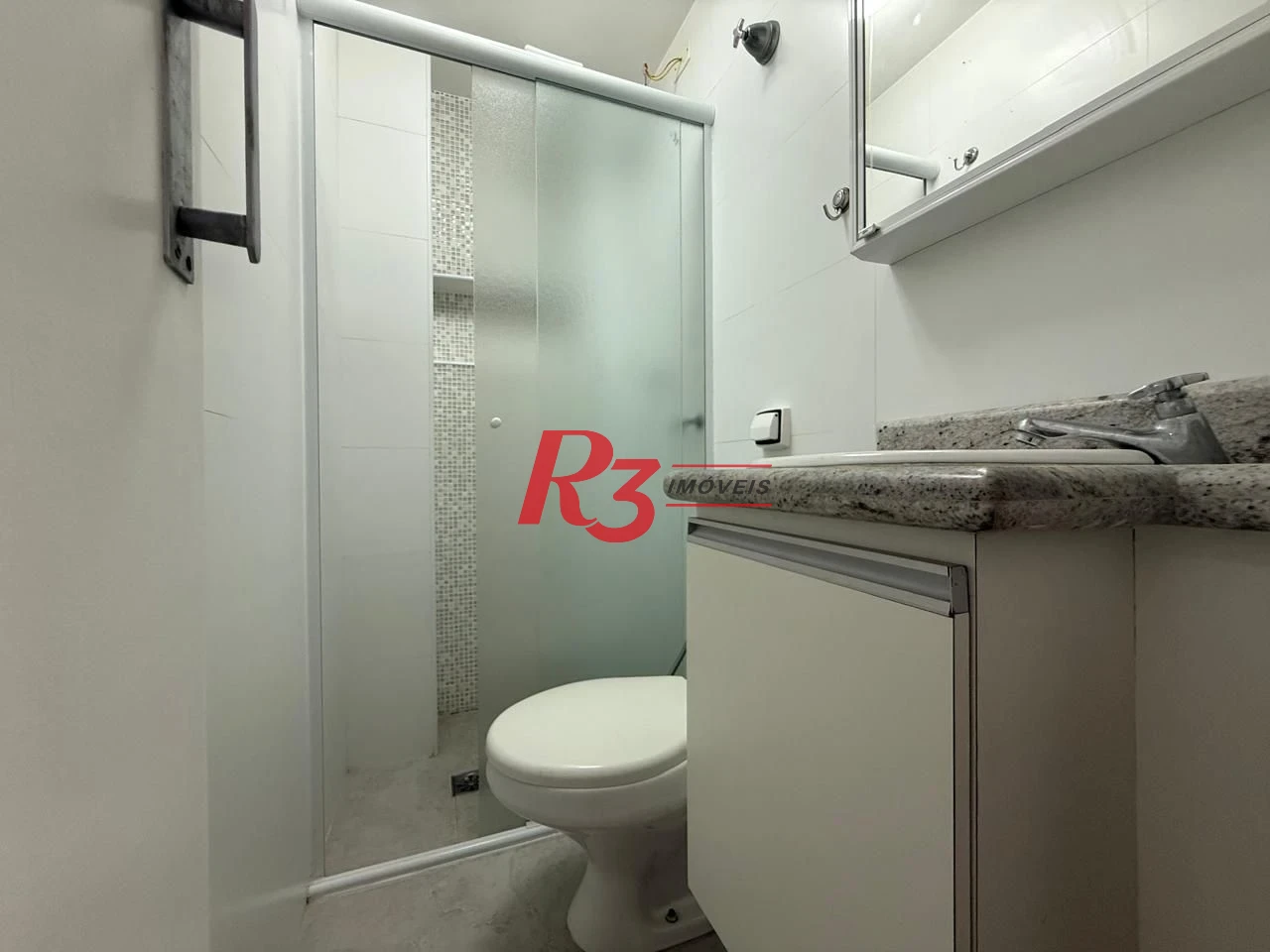 Apartamento com 2 dormitórios à venda, 100 m² por R$ 690.000,00 - Gonzaga - Santos/SP