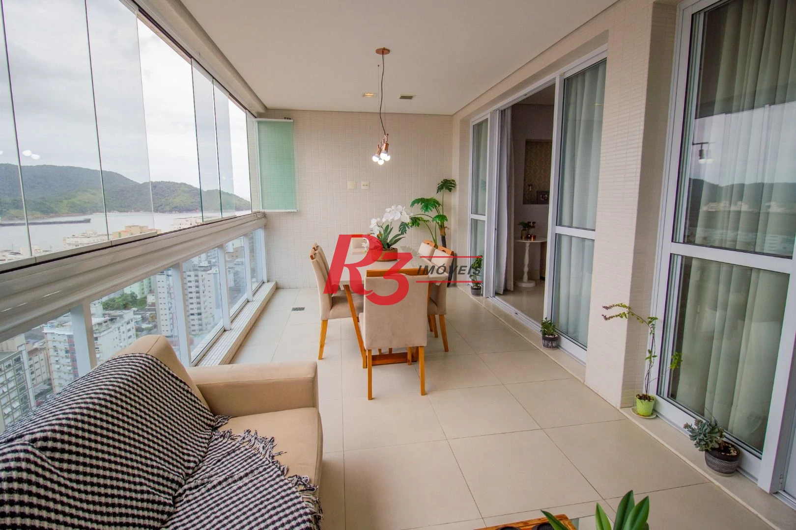 Apartamento com 1 dormitório à venda, 106 m² por R$ 1.650.000,00 - Aparecida - Santos/SP