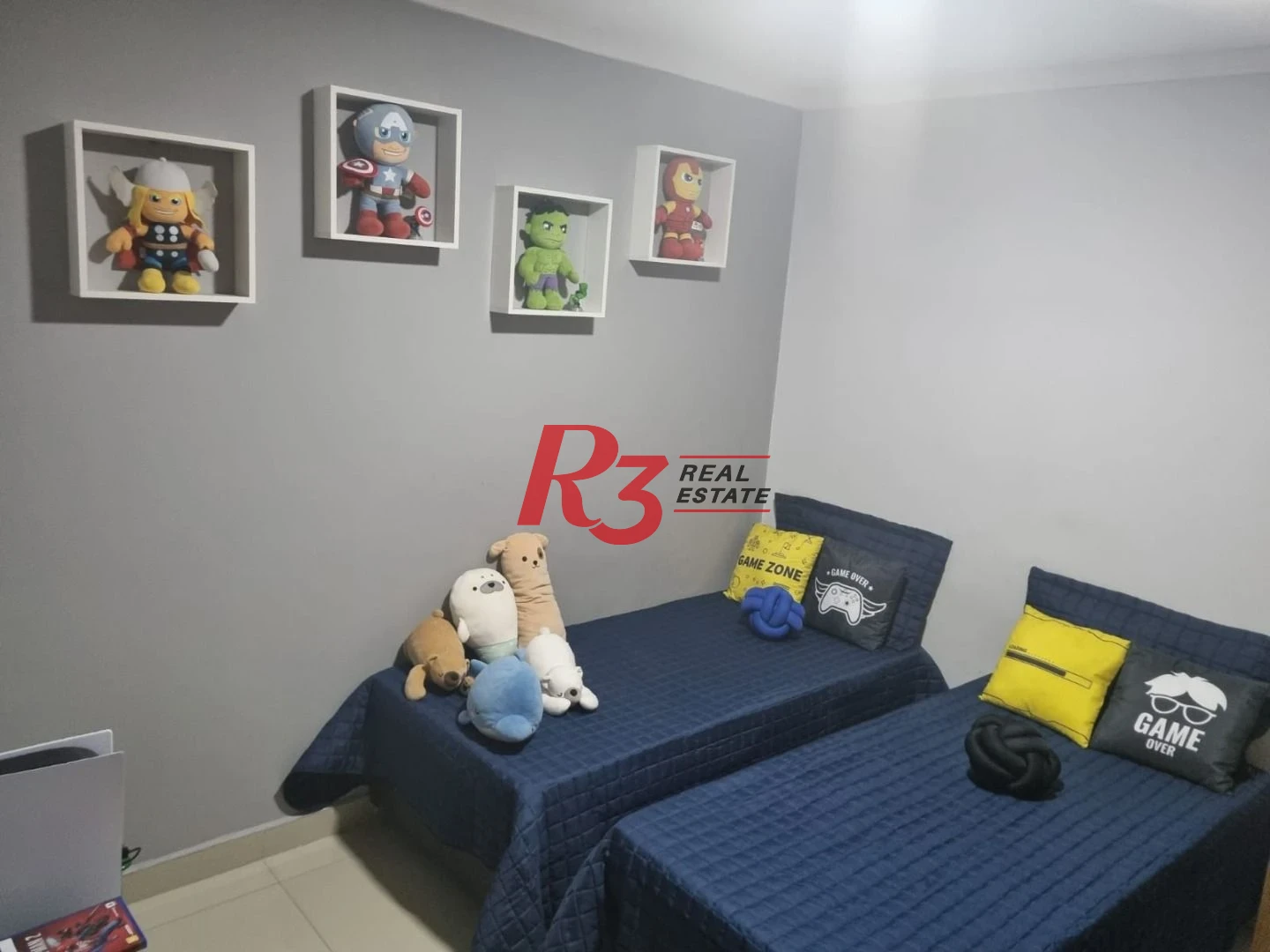 Sobrado com 3 dormitórios à venda, 90 m² por R$ 380.000,00 - Caneleira - Santos/SP