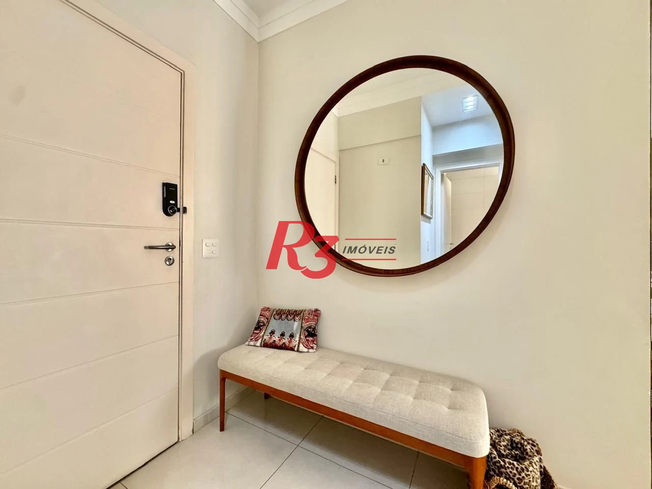 Apartamento com 2 dormitórios à venda, 108 m² por R$ 1.600.000,00 - Gonzaga - Santos/SP
