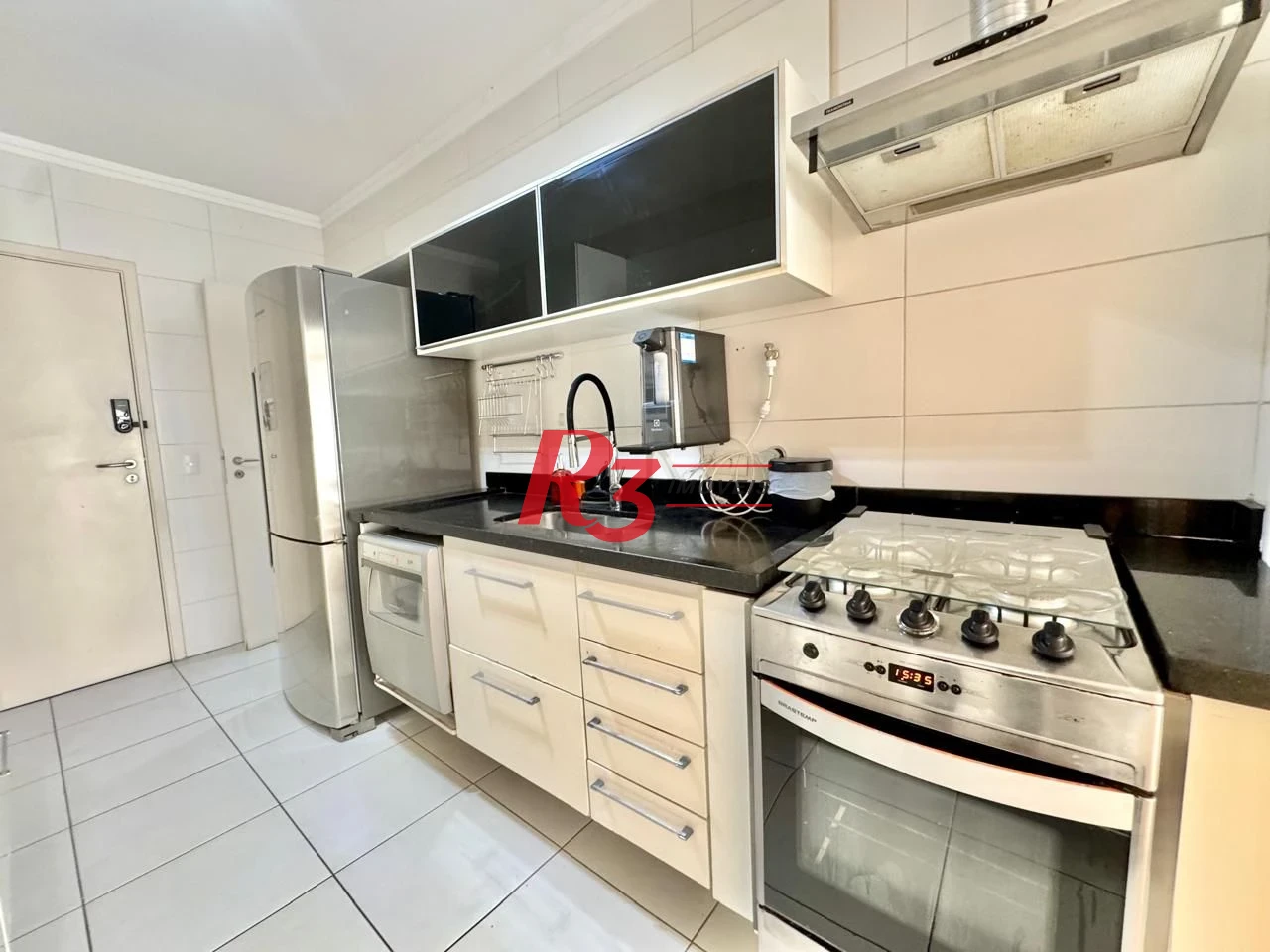 Apartamento com 2 dormitórios à venda, 108 m² por R$ 1.600.000,00 - Gonzaga - Santos/SP