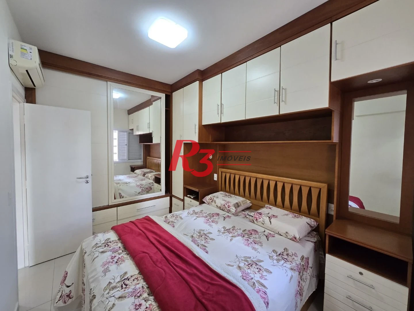 Apartamento com 3 dormitórios à venda, 110 m² por R$ 1.480.000,00 - Gonzaga - Santos/SP