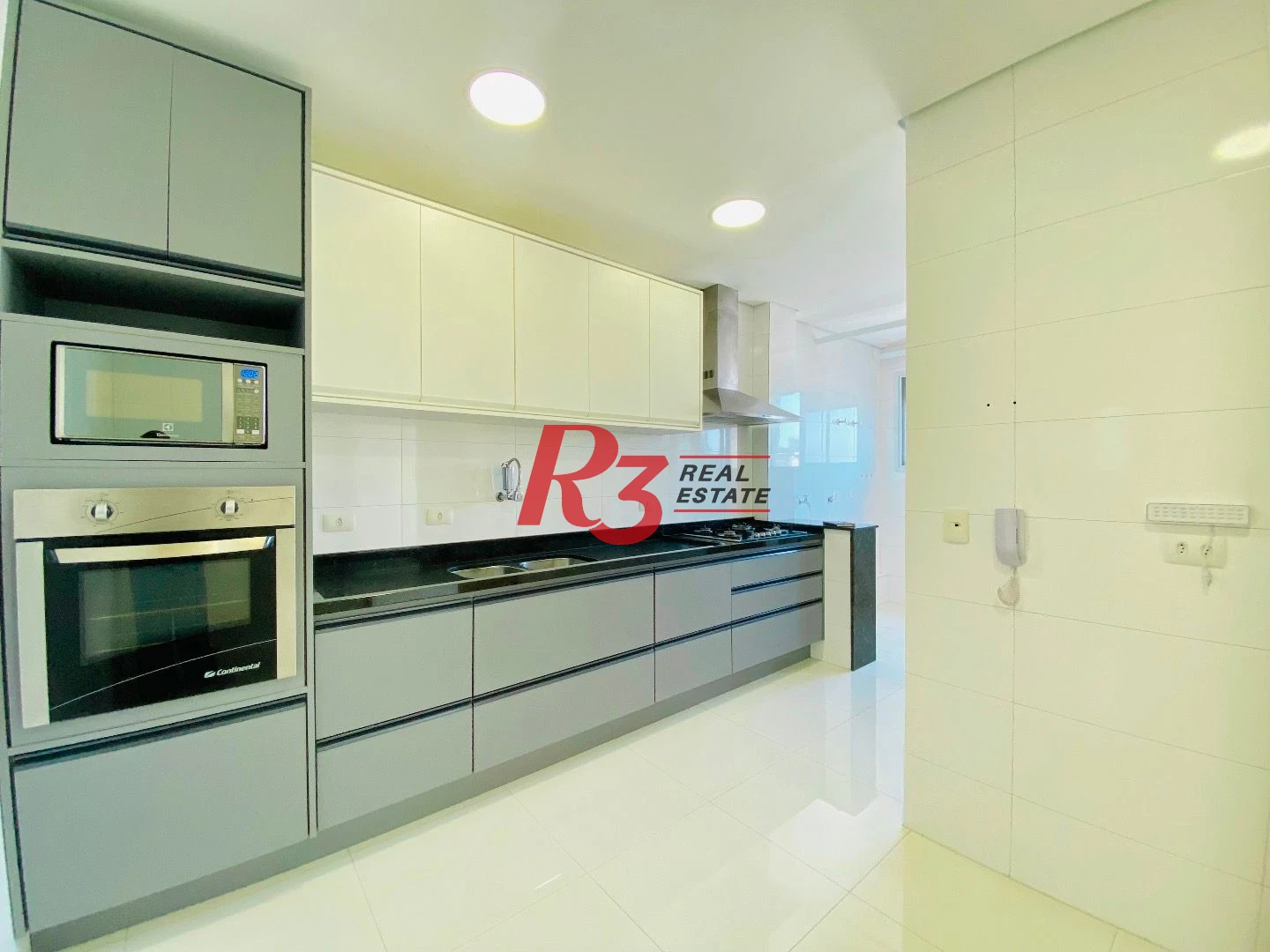 Apartamento com 2 dormitórios à venda, 78 m² por R$ 850.000,00 - Boqueirão - Santos/SP
