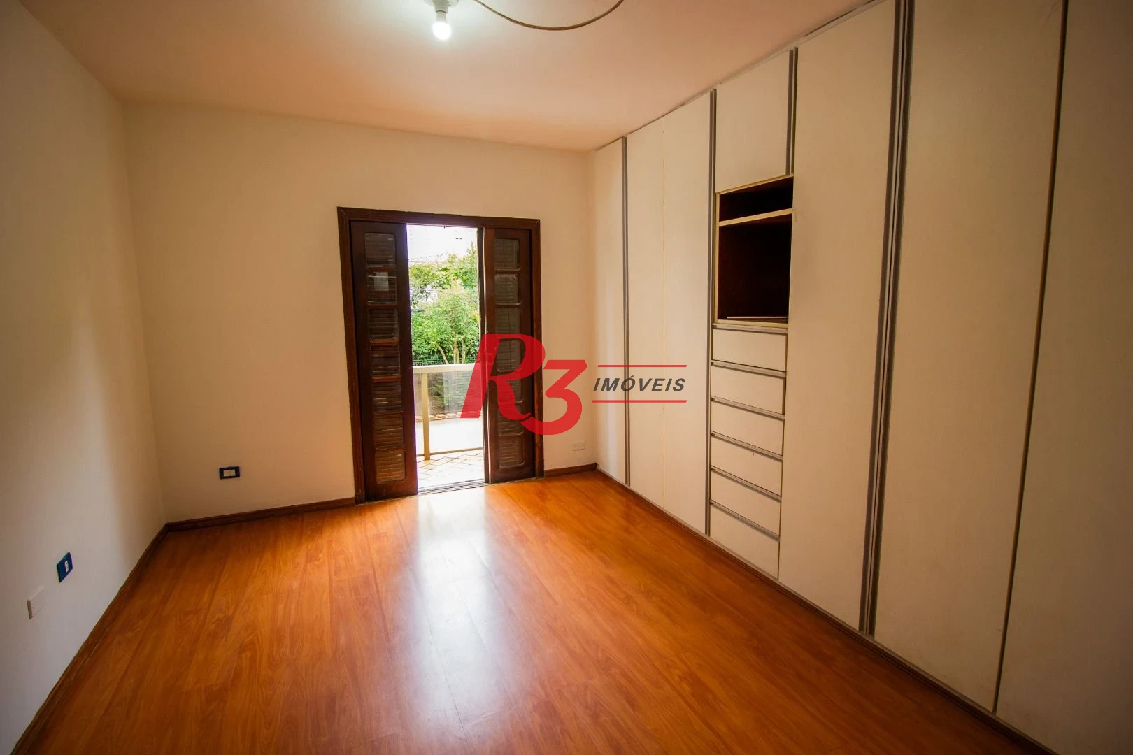 Casa para alugar, 385 m² por R$ 15.796,51/mês - Ponta da Praia - Santos/SP