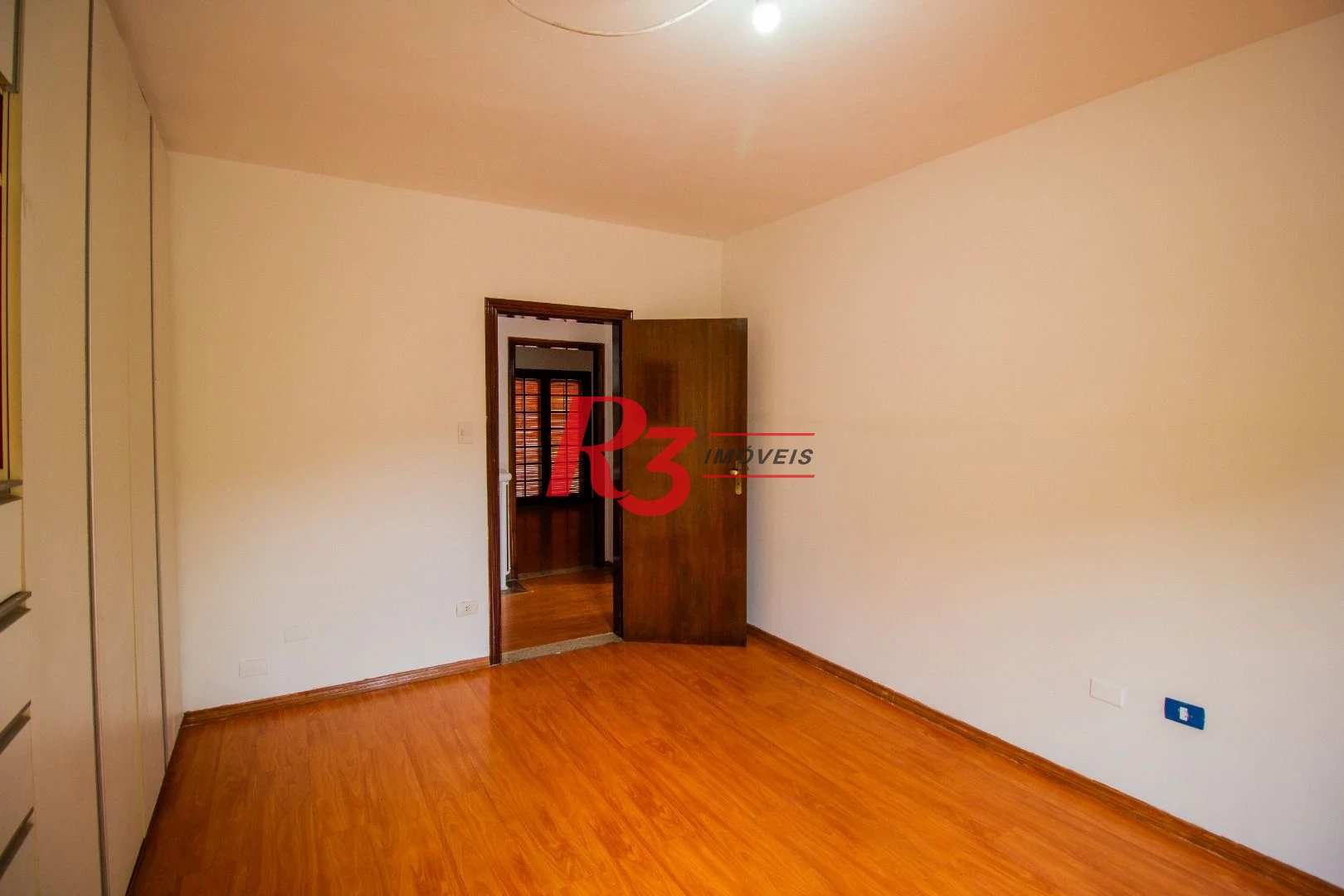 Casa para alugar, 385 m² por R$ 15.796,51/mês - Ponta da Praia - Santos/SP