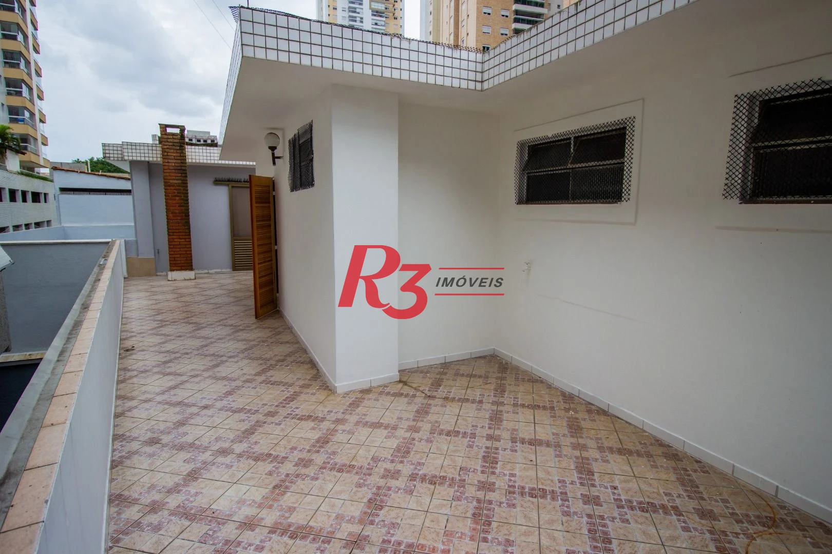 Casa para alugar, 385 m² por R$ 15.796,51/mês - Ponta da Praia - Santos/SP