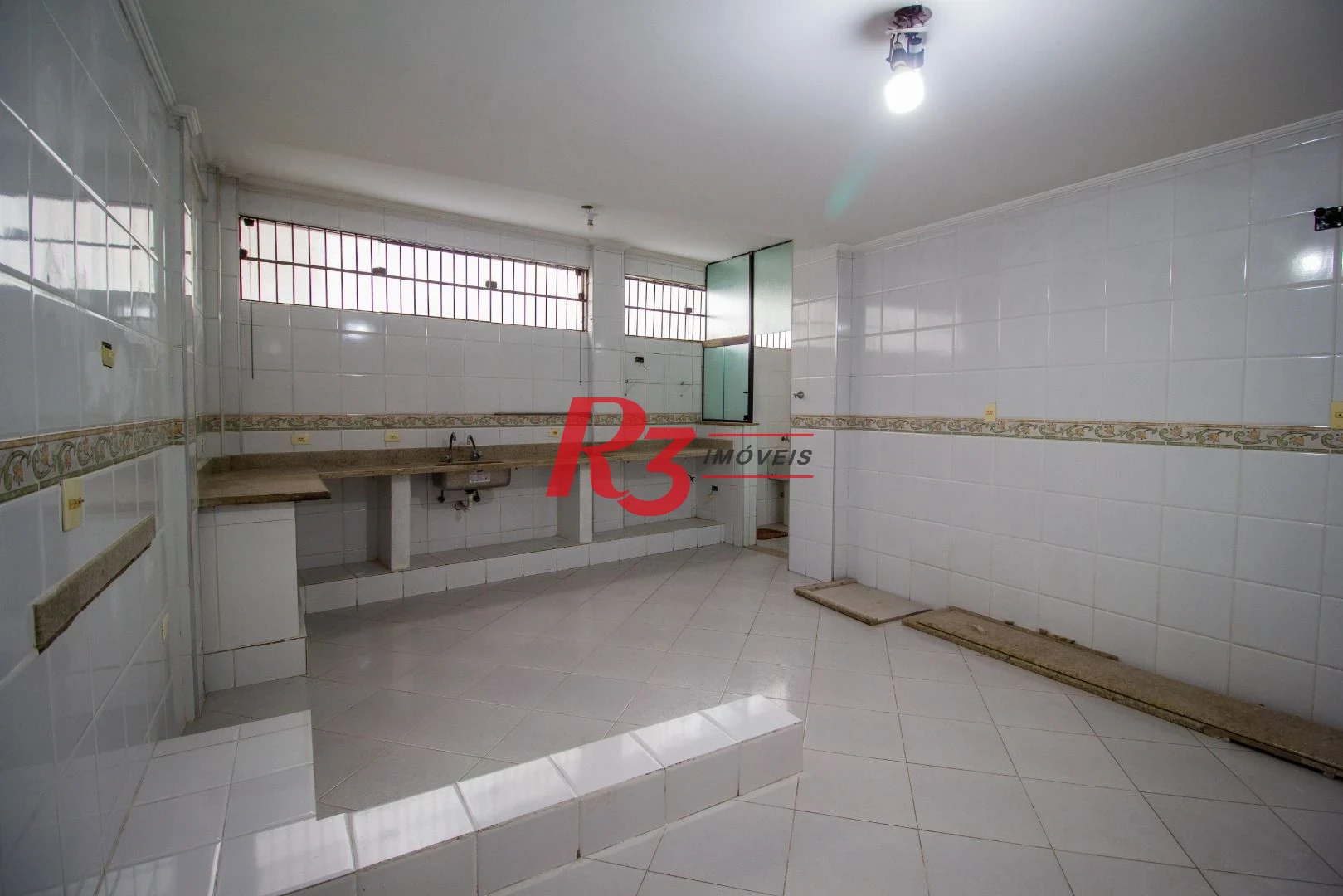 Casa para alugar, 385 m² por R$ 15.796,51/mês - Ponta da Praia - Santos/SP