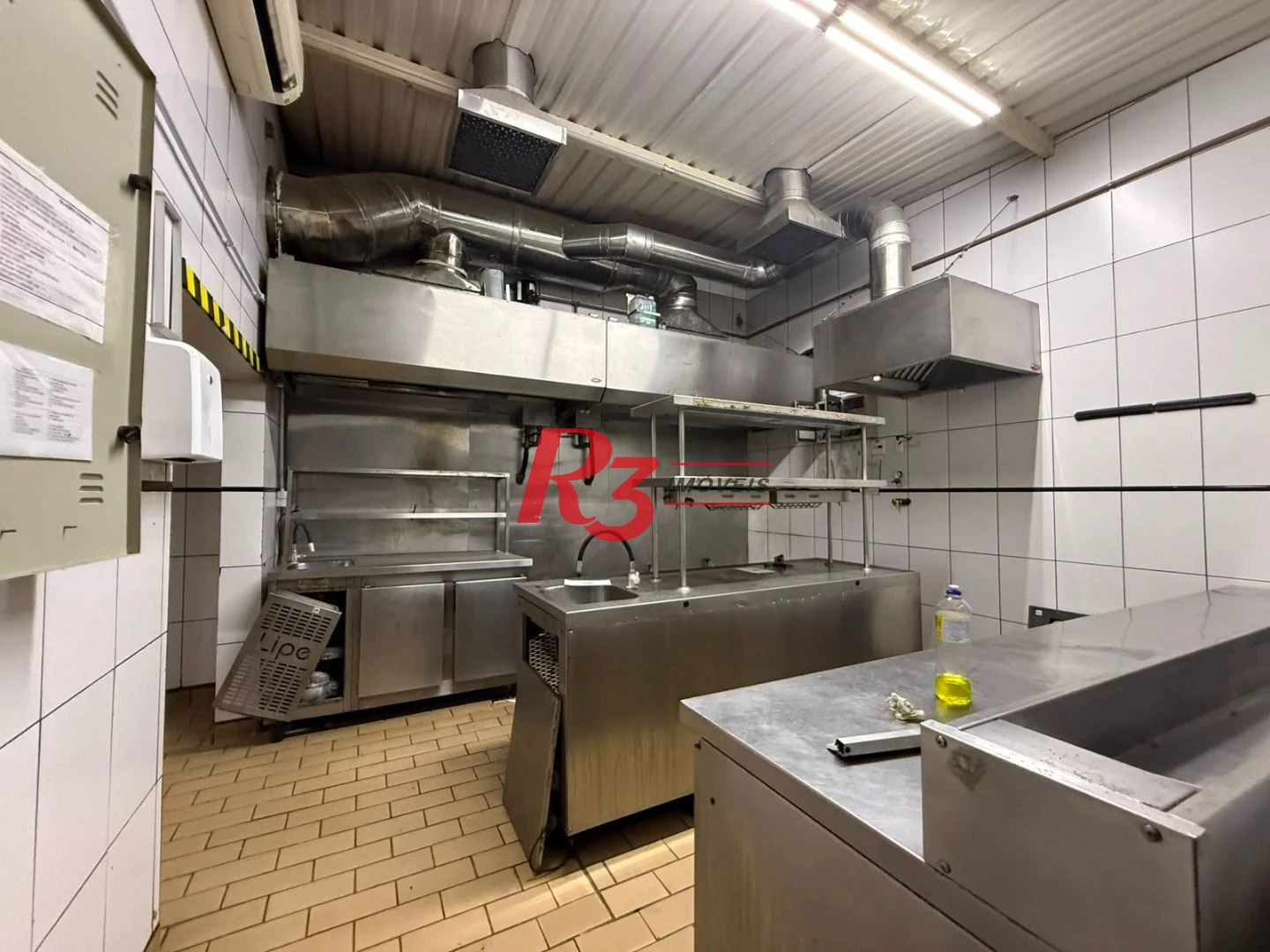 Casa para alugar, 250 m² por R$ 11.665,83/mês - Gonzaga - Santos/SP