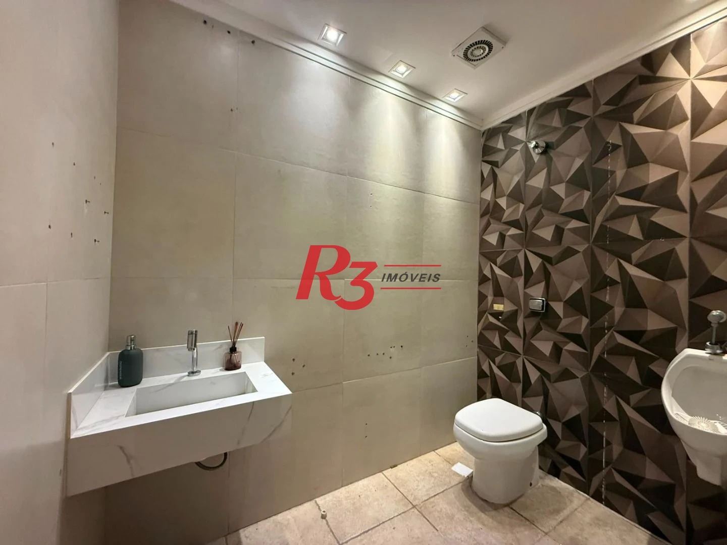 Casa para alugar, 250 m² por R$ 11.665,83/mês - Gonzaga - Santos/SP