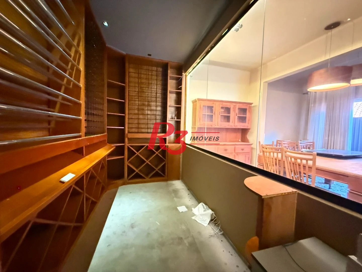Casa para alugar, 250 m² por R$ 11.665,83/mês - Gonzaga - Santos/SP