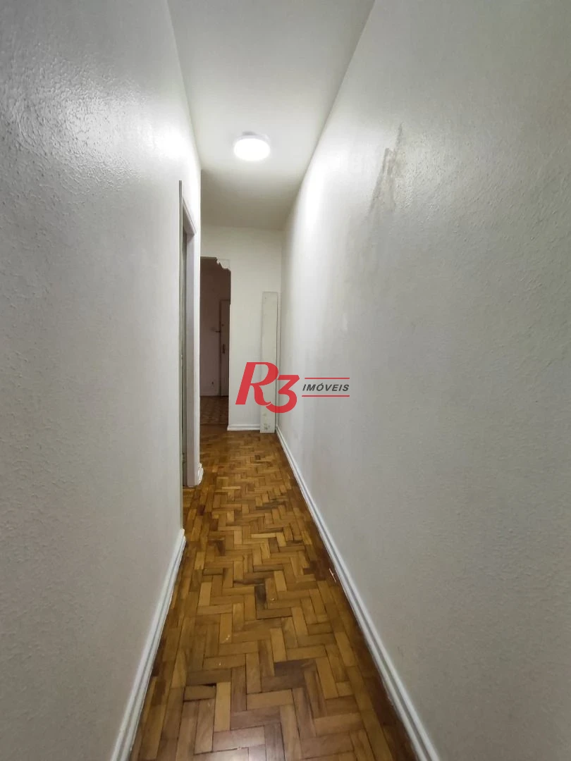 R3 REAL ESTATE VENDE! Apartamento de 2 dormitórios com 70 m² por R$ 300.000 - Marapé - Santos/SP