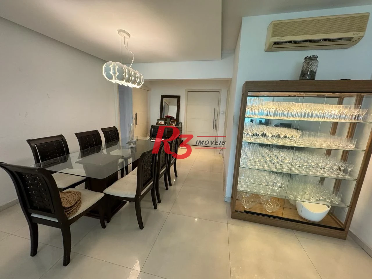 Apartamento com 3 dormitórios à venda, 216 m² por R$ 1.280.000,00 - Gonzaga - Santos/SP
