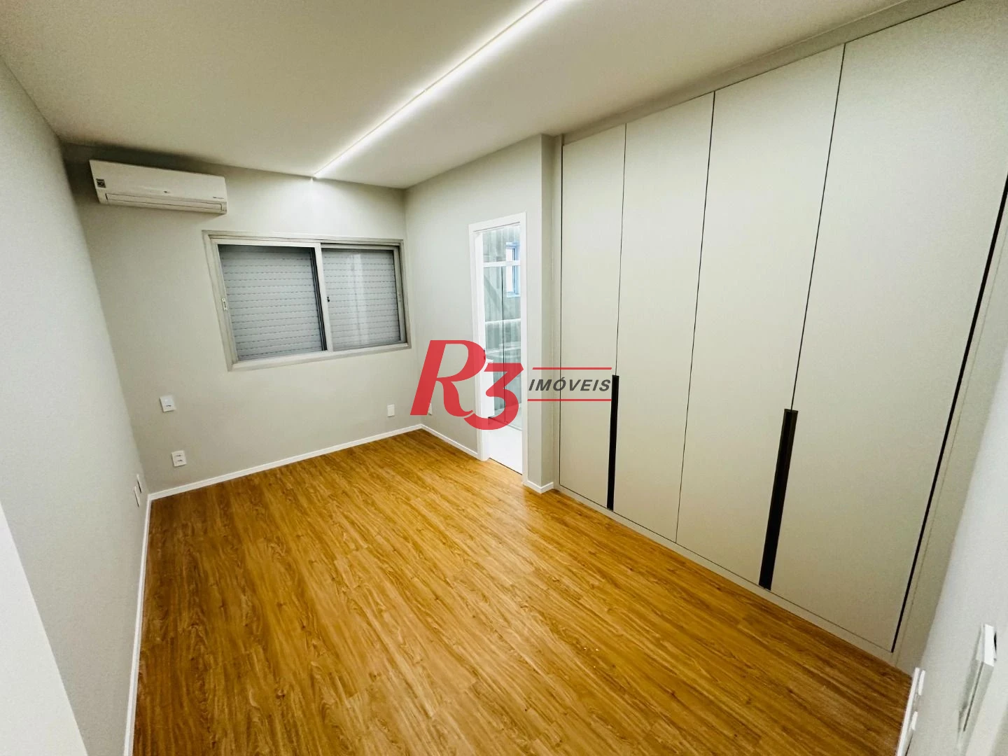Apartamento com 3 dormitórios à venda, 150 m² por R$ 1.990.000,00 - Boqueirão - Santos/SP