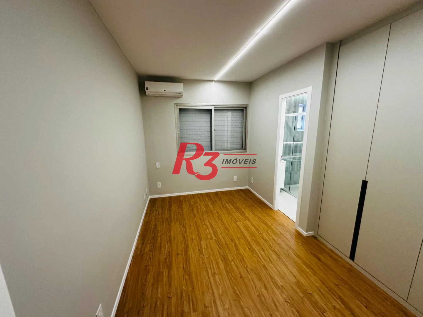Apartamento com 3 dormitórios à venda, 150 m² por R$ 1.990.000,00 - Boqueirão - Santos/SP
