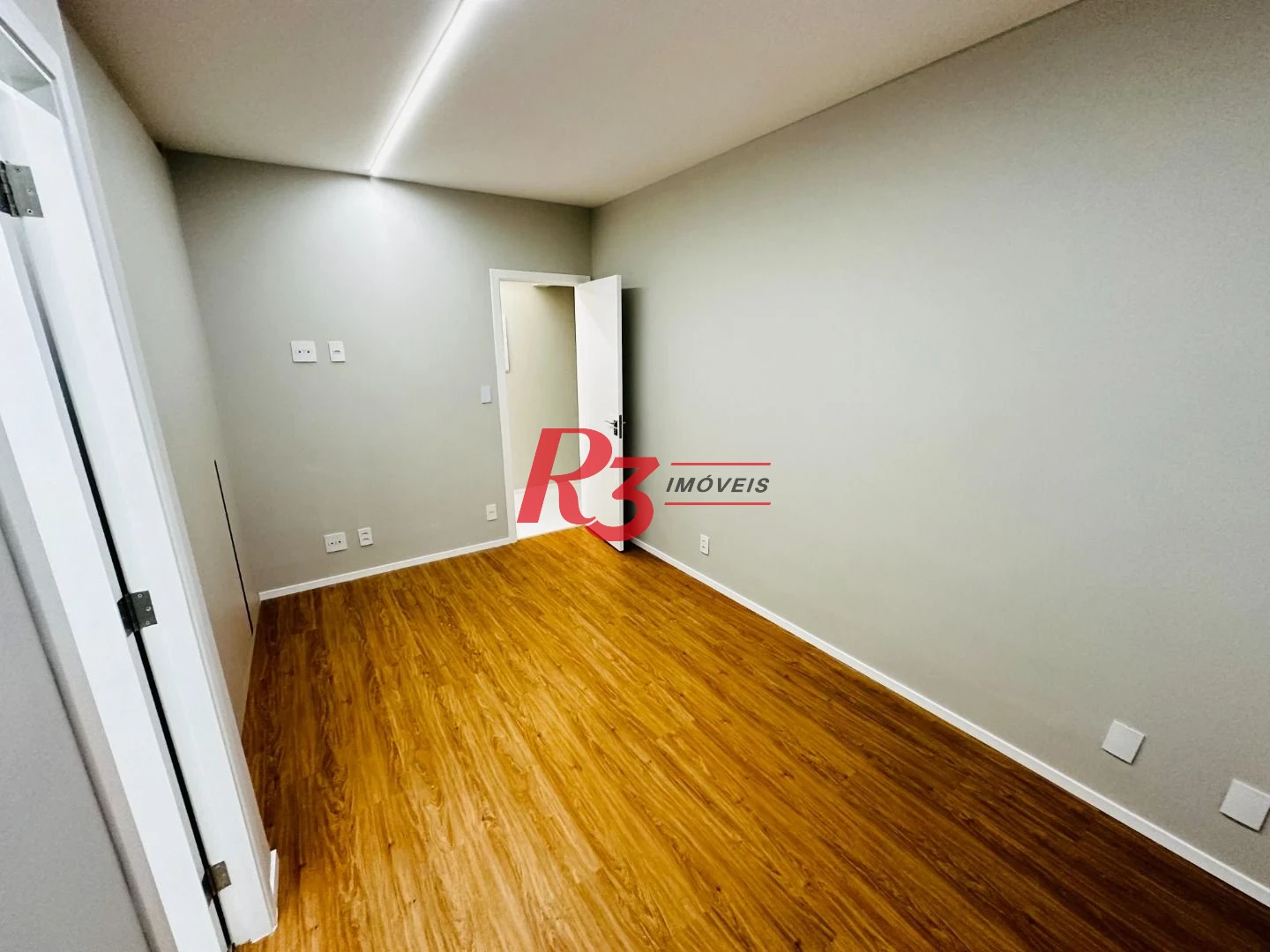 Apartamento com 3 dormitórios à venda, 150 m² por R$ 1.990.000,00 - Boqueirão - Santos/SP