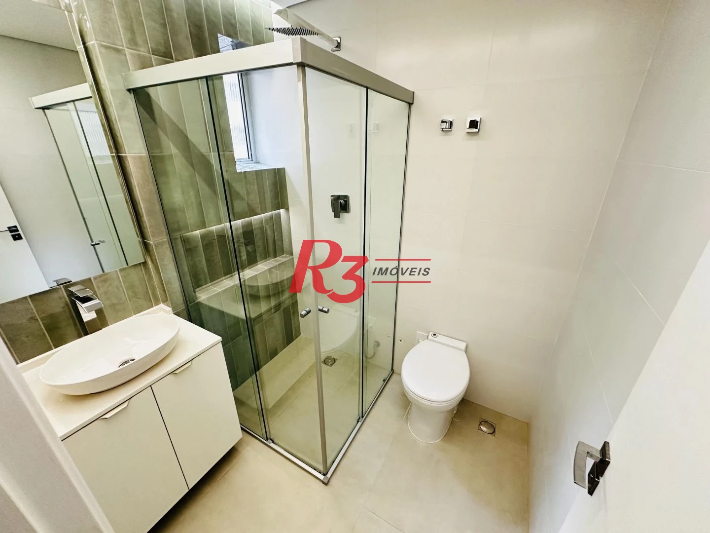 Apartamento com 3 dormitórios à venda, 150 m² por R$ 1.990.000,00 - Boqueirão - Santos/SP
