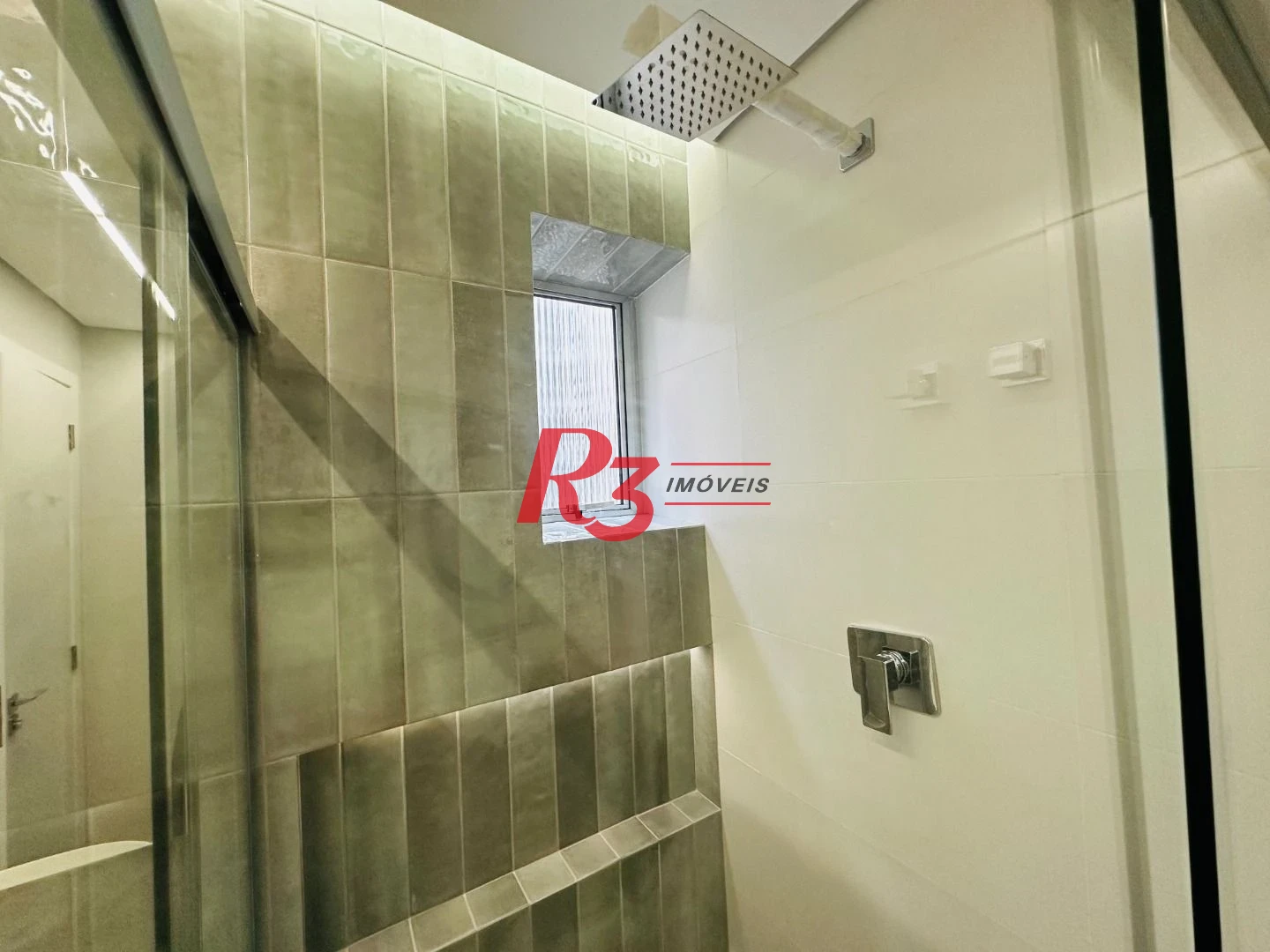 Apartamento com 3 dormitórios à venda, 150 m² por R$ 1.990.000,00 - Boqueirão - Santos/SP