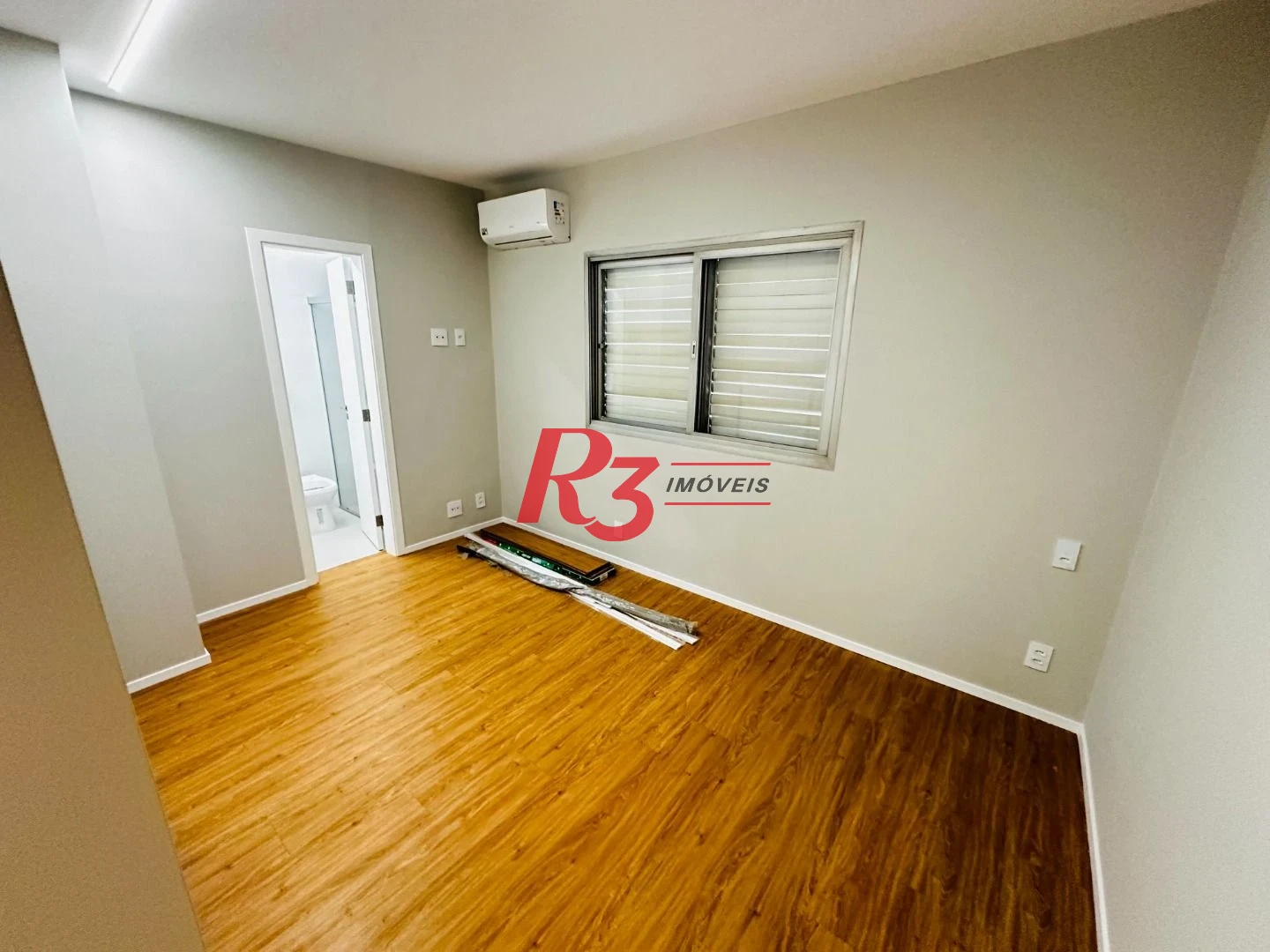 Apartamento com 3 dormitórios à venda, 150 m² por R$ 1.990.000,00 - Boqueirão - Santos/SP