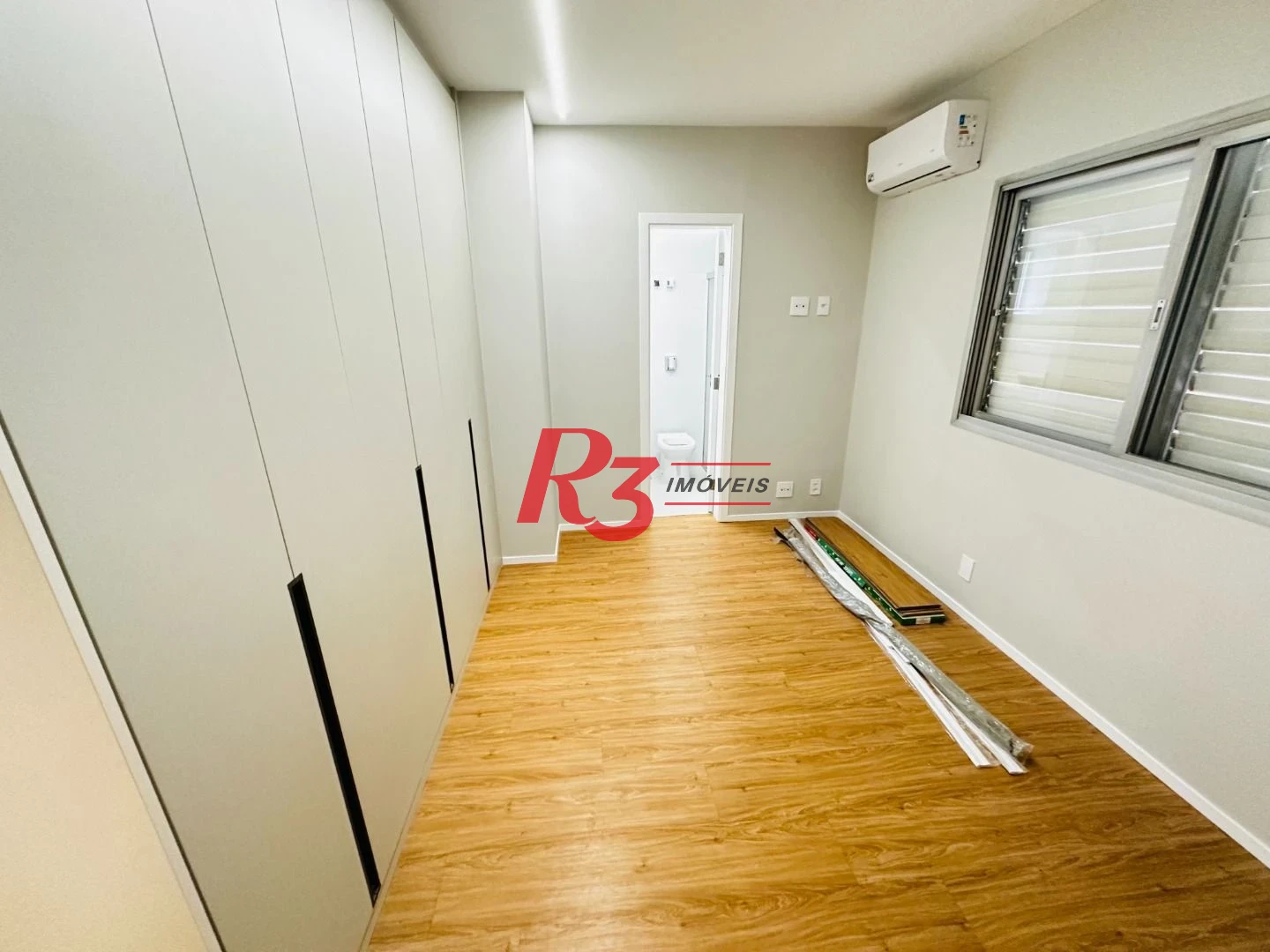 Apartamento com 3 dormitórios à venda, 150 m² por R$ 1.990.000,00 - Boqueirão - Santos/SP