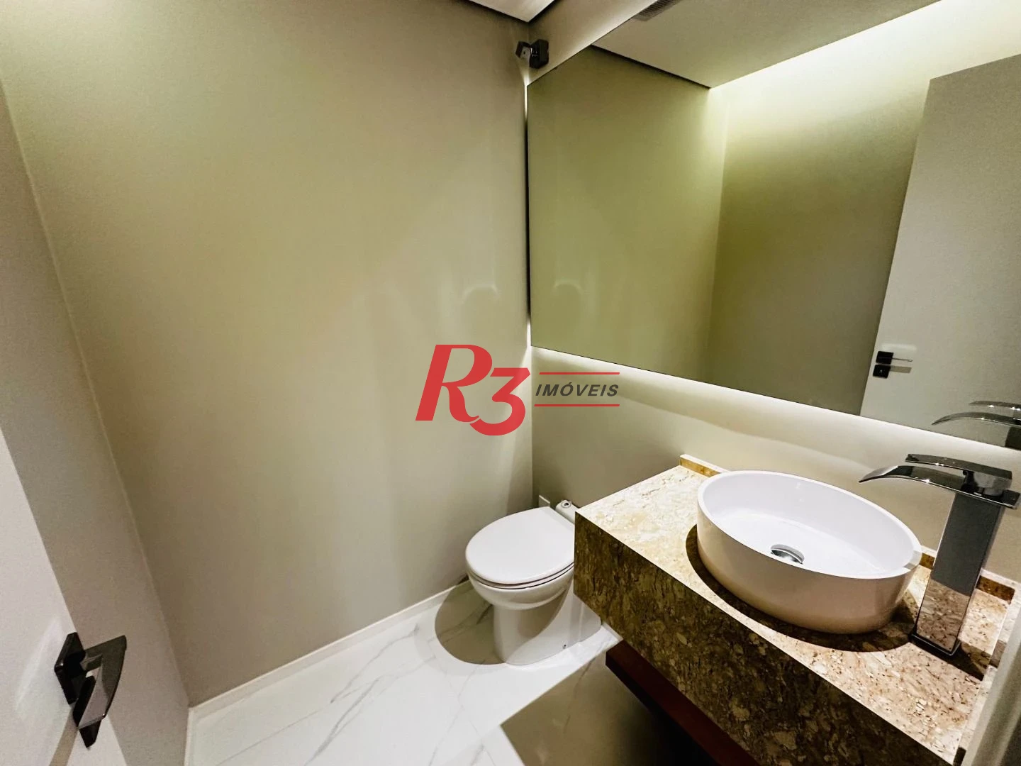 Apartamento com 3 dormitórios à venda, 150 m² por R$ 1.990.000,00 - Boqueirão - Santos/SP