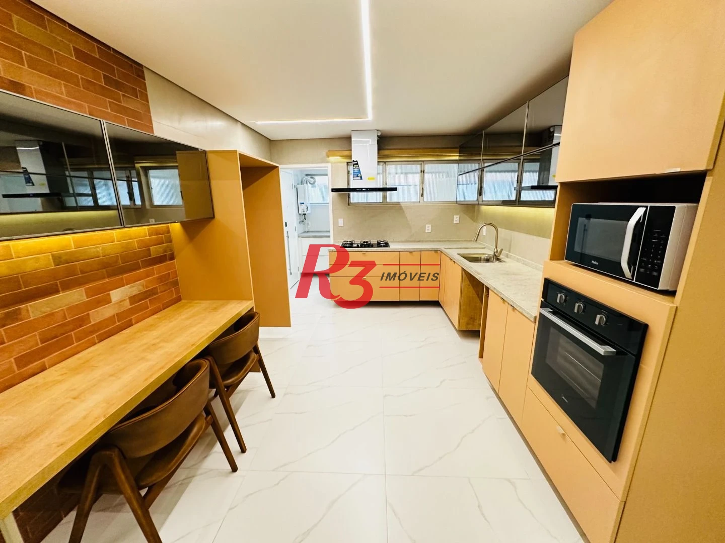 Apartamento com 3 dormitórios à venda, 150 m² por R$ 1.990.000,00 - Boqueirão - Santos/SP