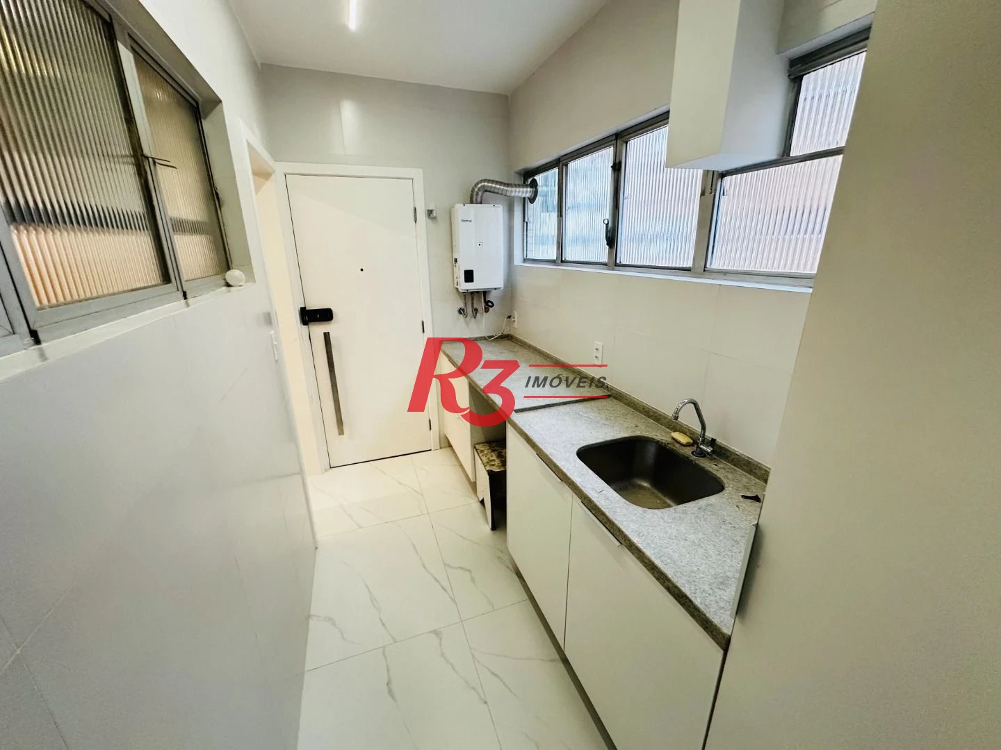 Apartamento com 3 dormitórios à venda, 150 m² por R$ 1.990.000,00 - Boqueirão - Santos/SP