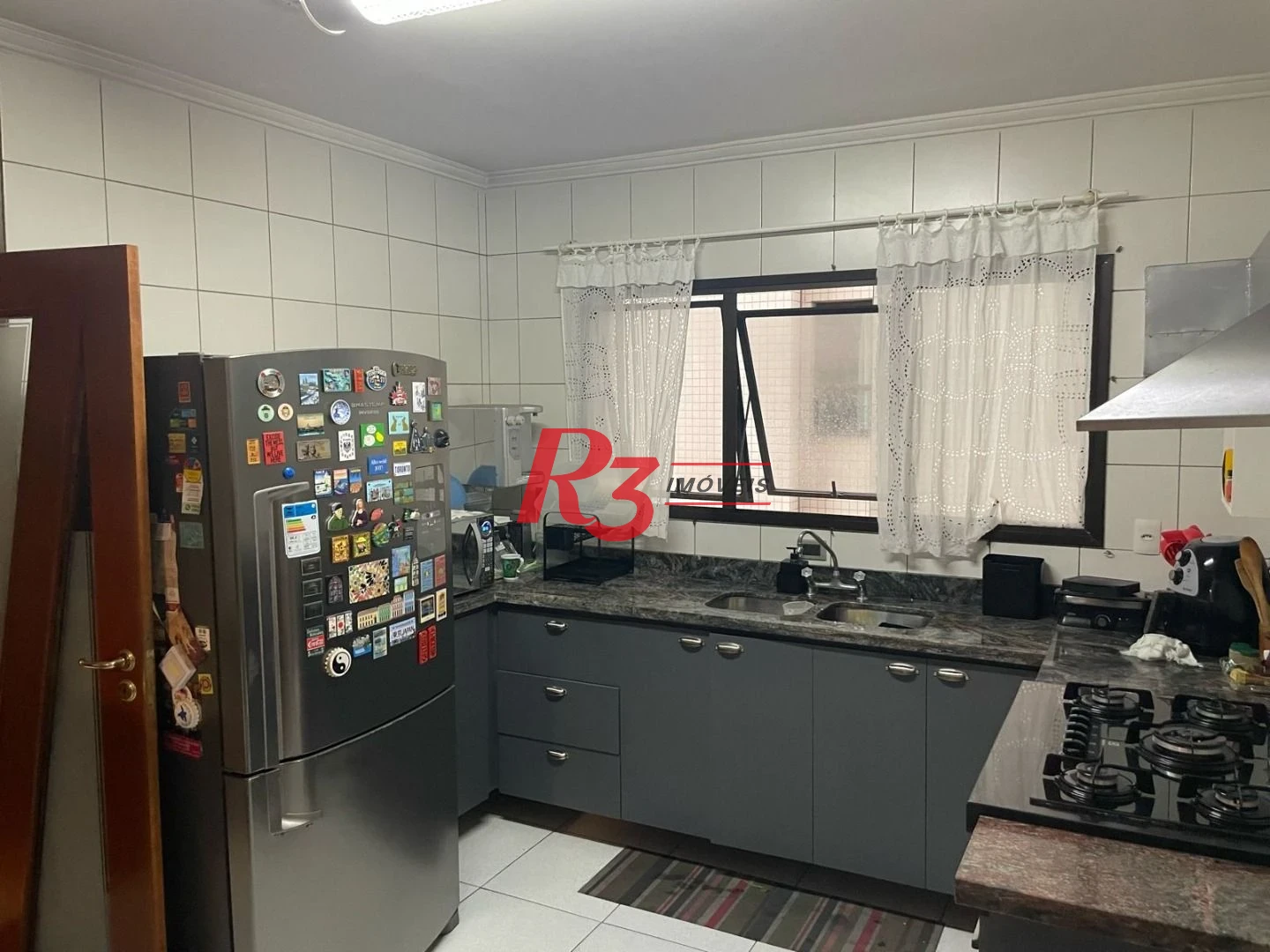 Apartamento á venda  3 dormitórios 2 Vgs Boqueirão Santos