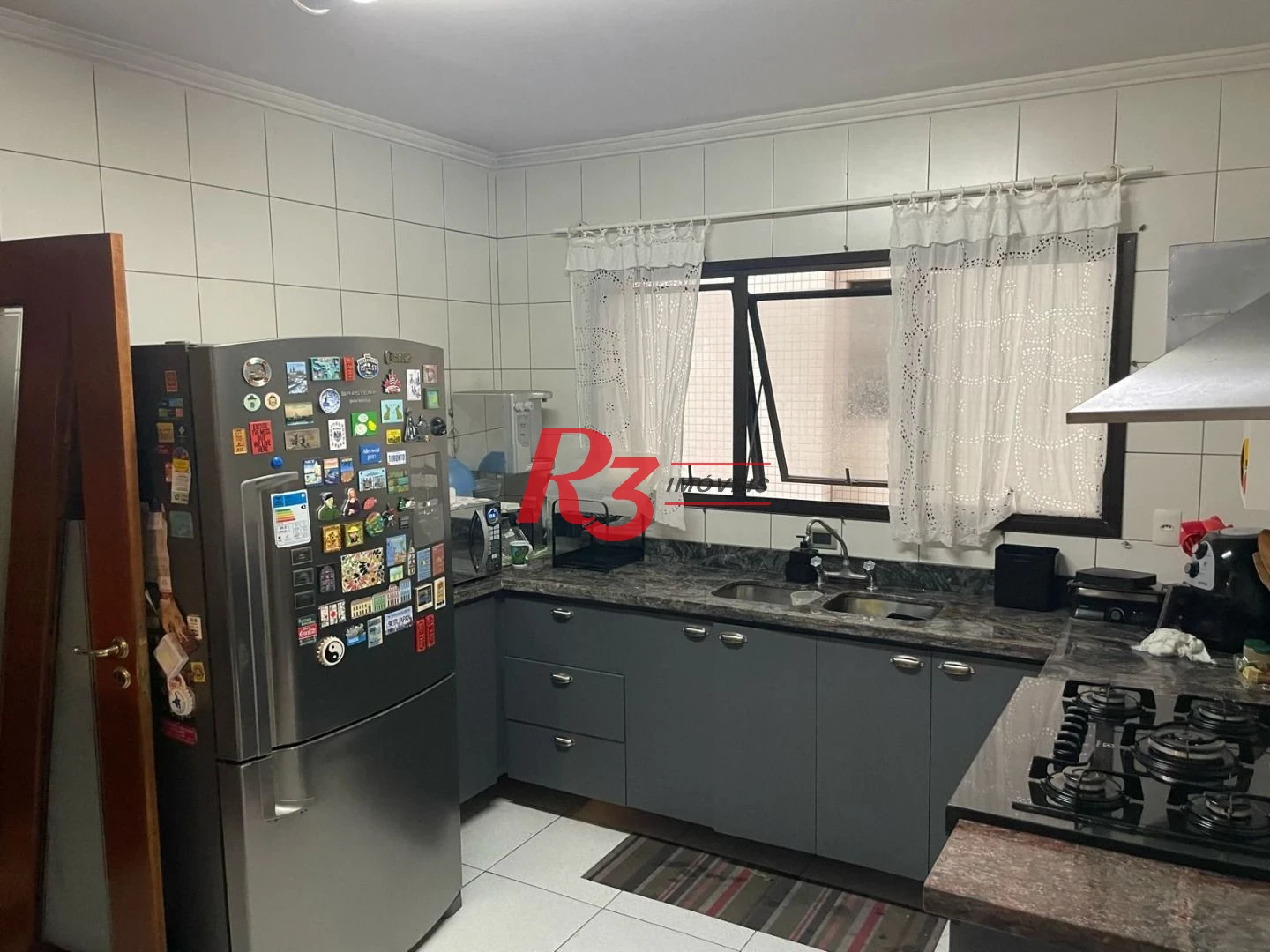 Apartamento á venda  3 dormitórios 2 Vgs Boqueirão Santos