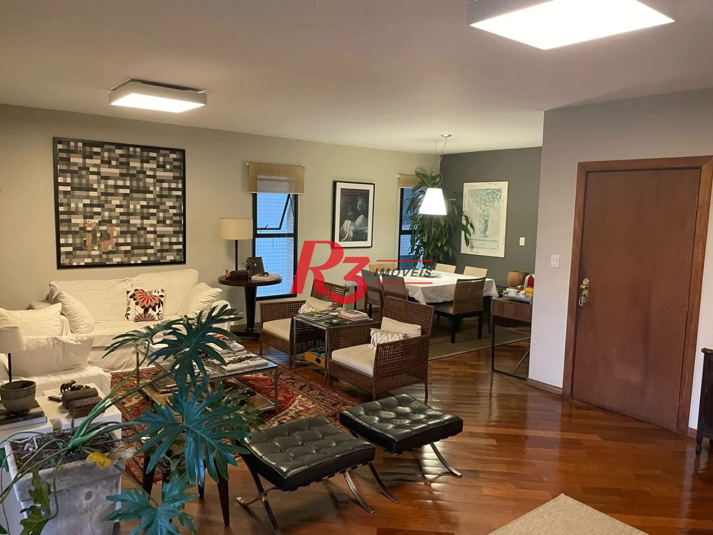Apartamento á venda  3 dormitórios 2 Vgs Boqueirão Santos