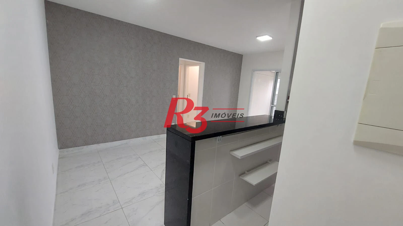 Apartamento com 2 dormitórios à venda, 66 m² por R$ 710.000,00 - José Menino - Santos/SP