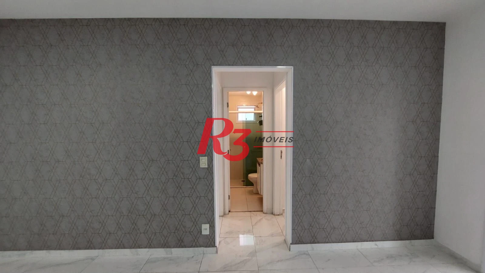 Apartamento com 2 dormitórios à venda, 66 m² por R$ 710.000,00 - José Menino - Santos/SP