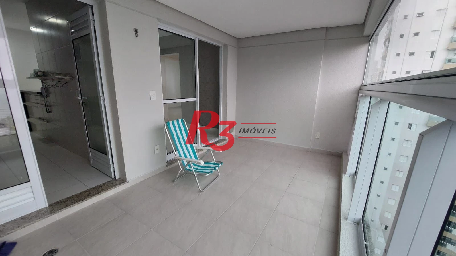 Apartamento com 2 dormitórios à venda, 66 m² por R$ 710.000,00 - José Menino - Santos/SP