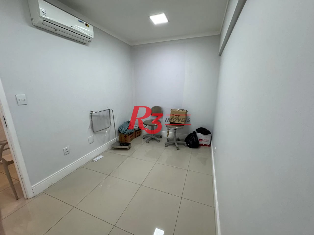 Sala para alugar, 12 m² por R$ 2.500,00/mês - Vila Matias - Santos/SP