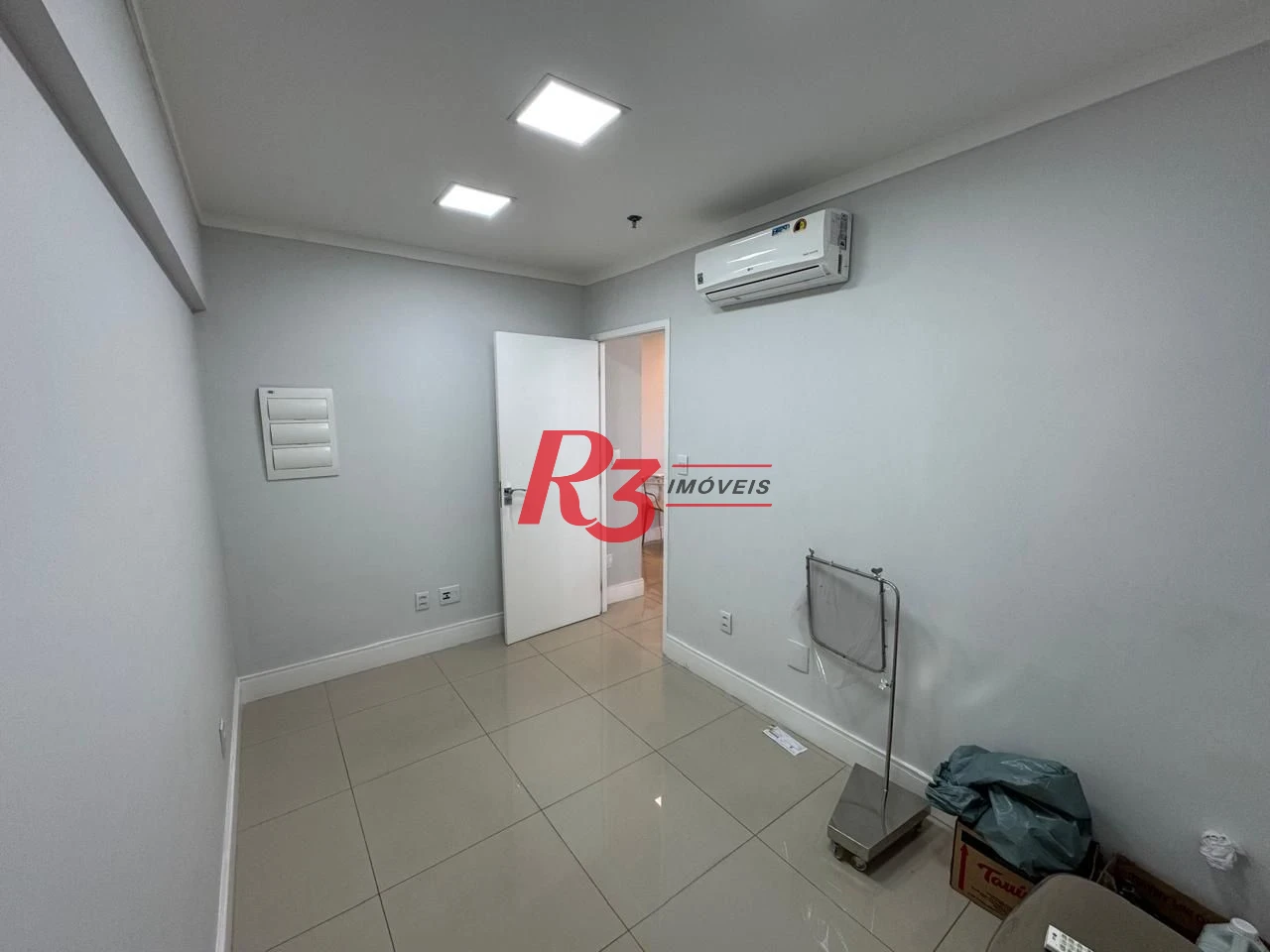 Sala para alugar, 12 m² por R$ 2.500,00/mês - Vila Matias - Santos/SP