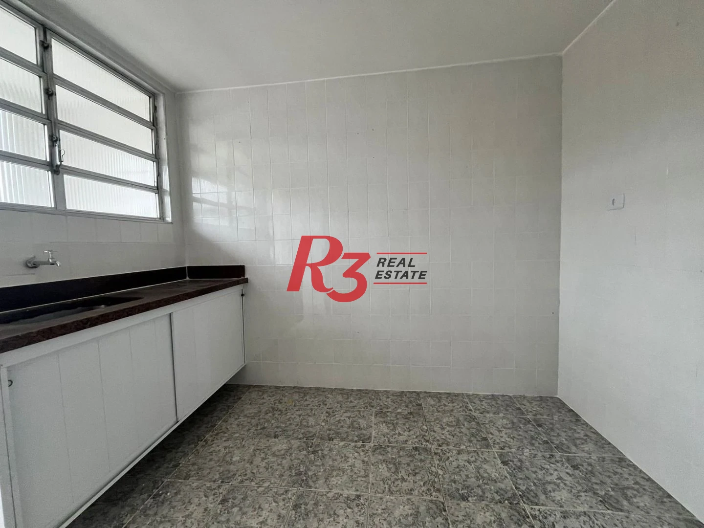 Apartamento com 3 dormitórios à venda, 85 m² por R$ 295.000,00 - Vila Matias - Santos/SP