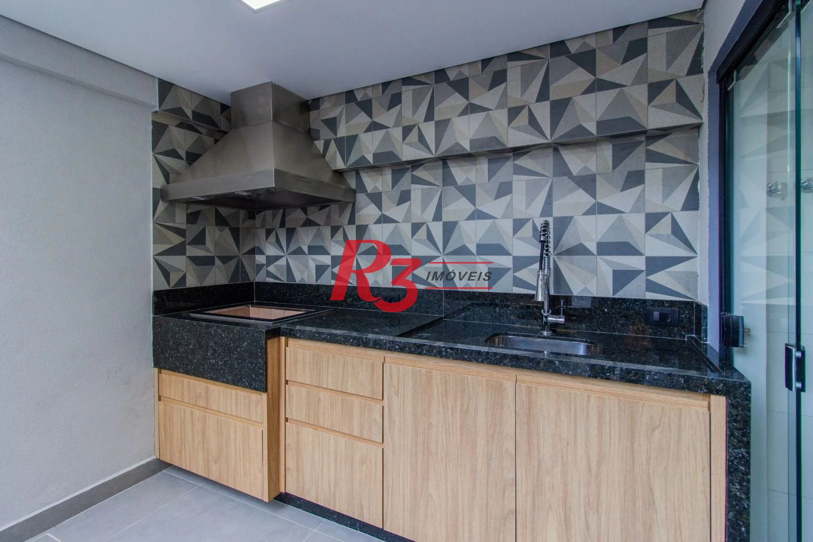Sobrado à venda, 150 m² por R$ 1.830.000,00 - Ponta da Praia - Santos/SP