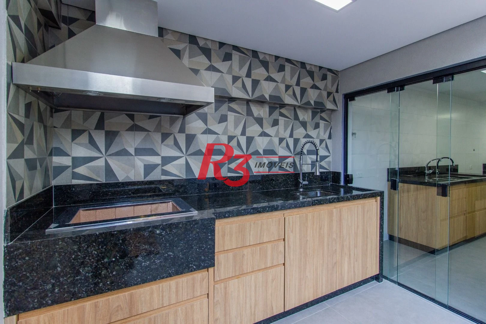 Sobrado à venda, 150 m² por R$ 1.830.000,00 - Ponta da Praia - Santos/SP