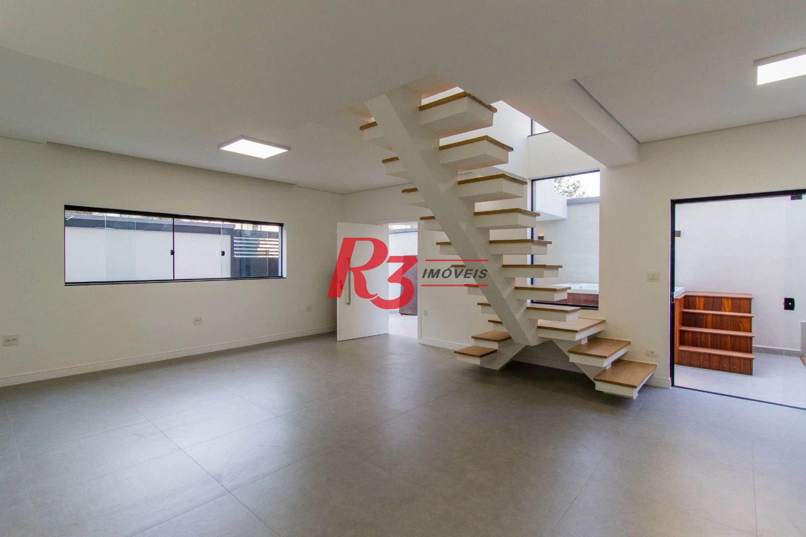 Sobrado à venda, 150 m² por R$ 1.830.000,00 - Ponta da Praia - Santos/SP