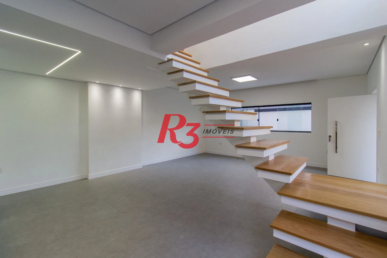 Sobrado à venda, 150 m² por R$ 1.830.000,00 - Ponta da Praia - Santos/SP