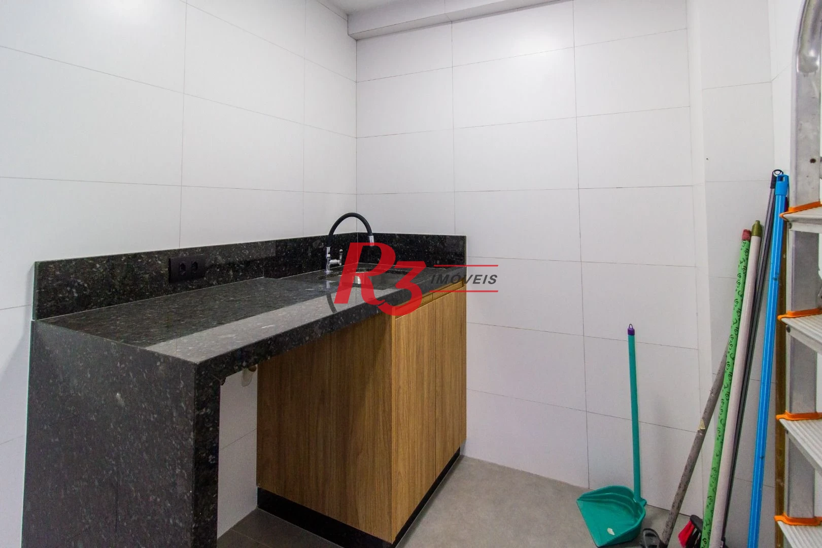 Sobrado à venda, 150 m² por R$ 1.830.000,00 - Ponta da Praia - Santos/SP