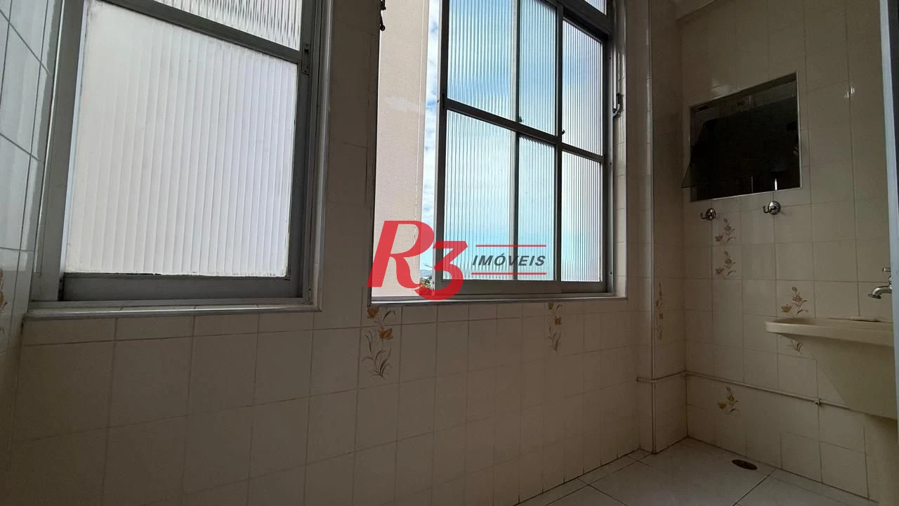 Apartamento com 3 dormitórios à venda, 136 m² por R$ 1.200.000,00 - Gonzaga - Santos/SP