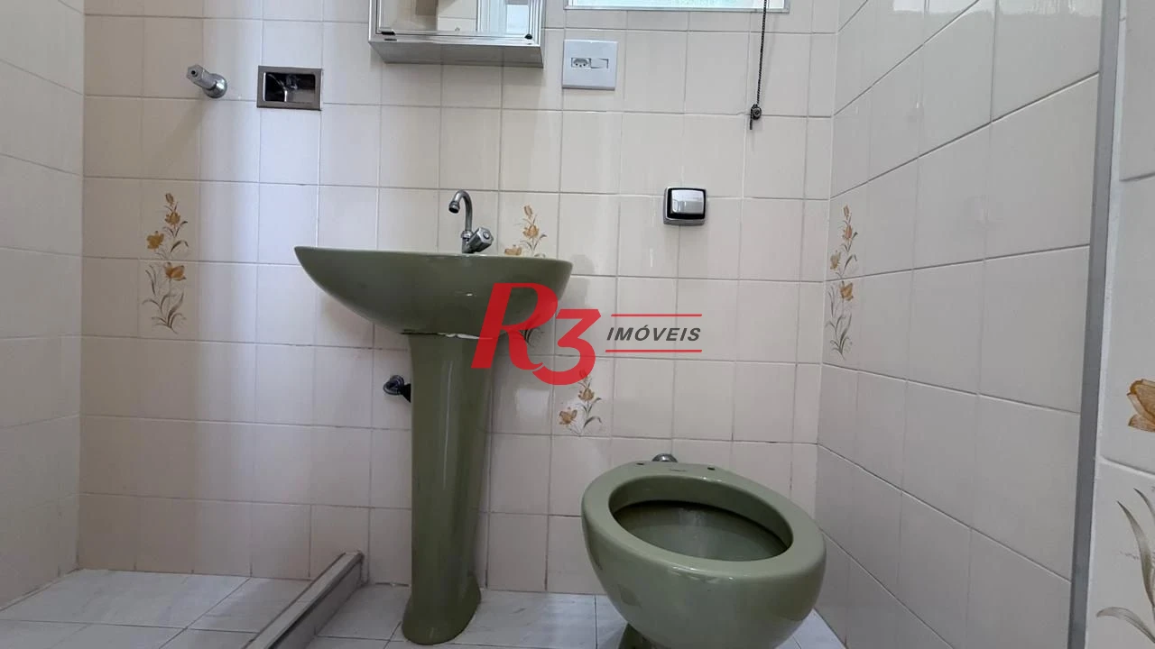 Apartamento com 3 dormitórios à venda, 136 m² por R$ 1.200.000,00 - Gonzaga - Santos/SP