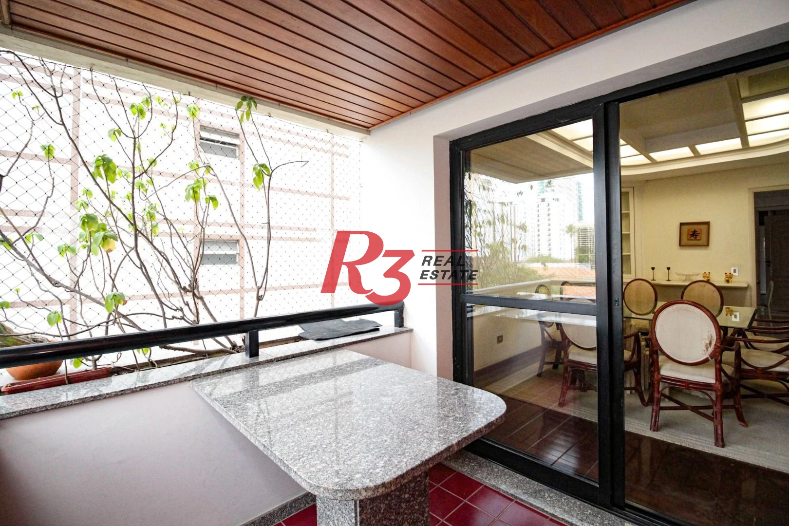 Apartamento á venda 4 suítes todo reformado na Vila Rica Santos