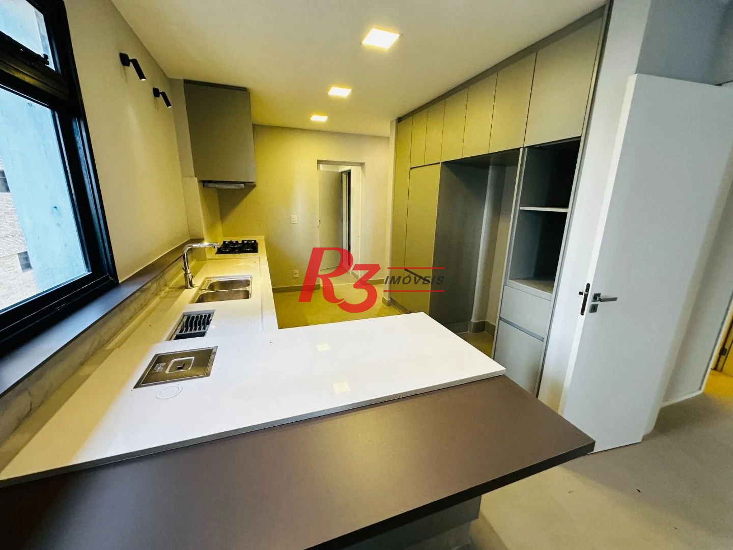 Apartamento com 4 dormitórios à venda, 283 m² por R$ 3.200.000,00 - Boqueirão - Santos/SP