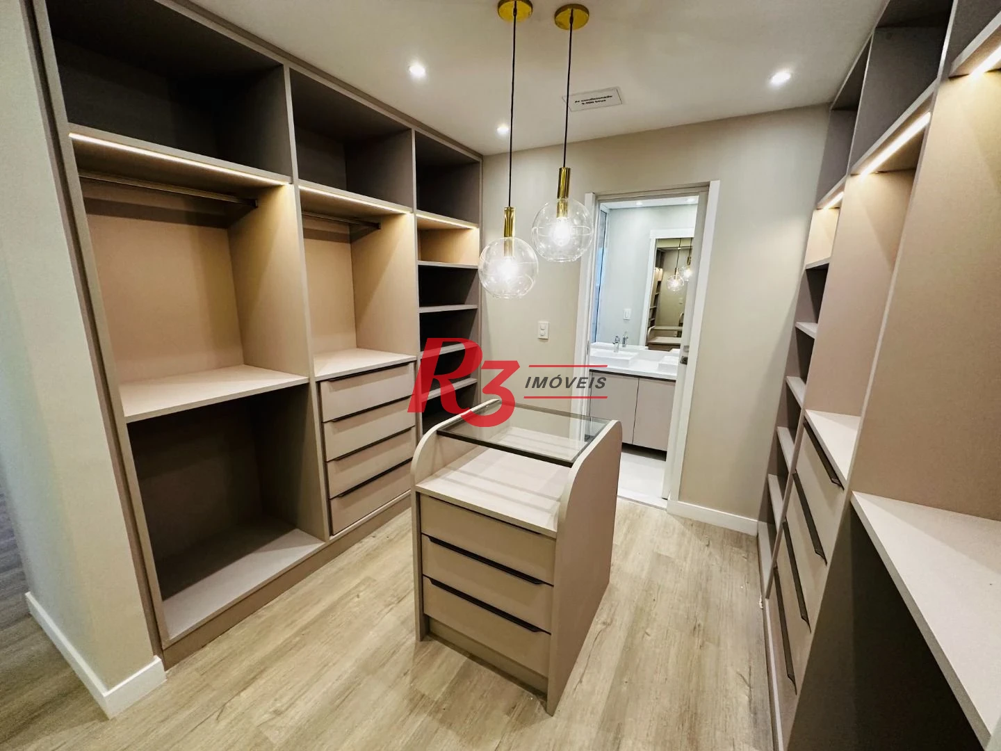 Apartamento com 4 dormitórios à venda, 283 m² por R$ 3.200.000,00 - Boqueirão - Santos/SP