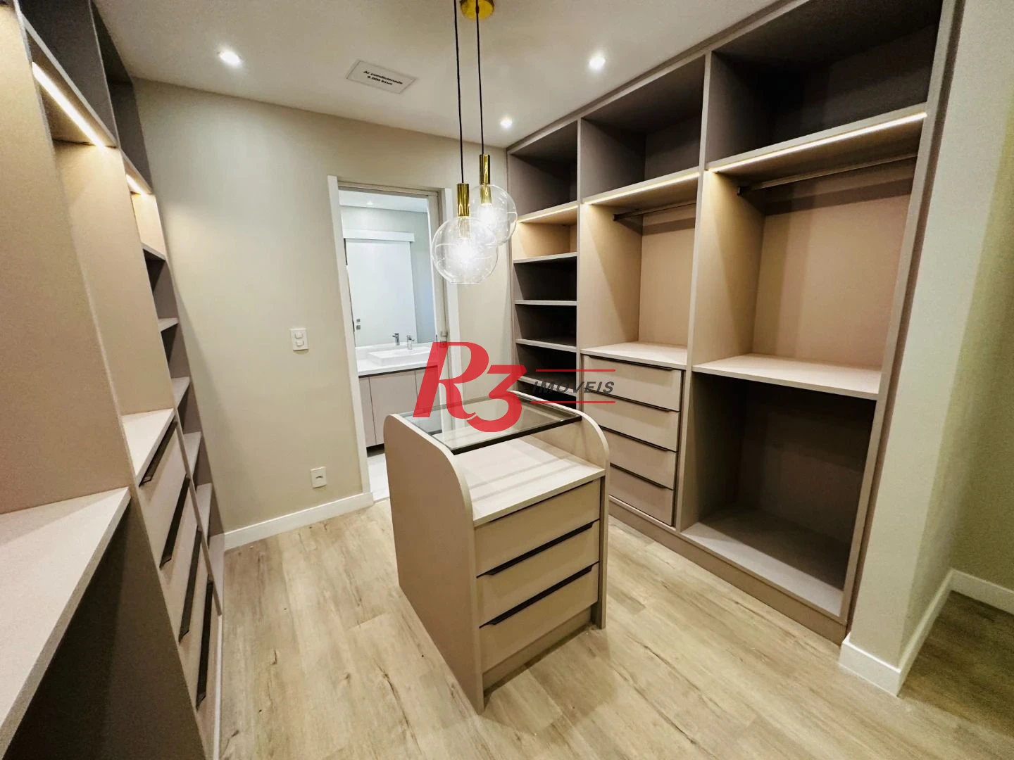 Apartamento com 4 dormitórios à venda, 283 m² por R$ 3.200.000,00 - Boqueirão - Santos/SP