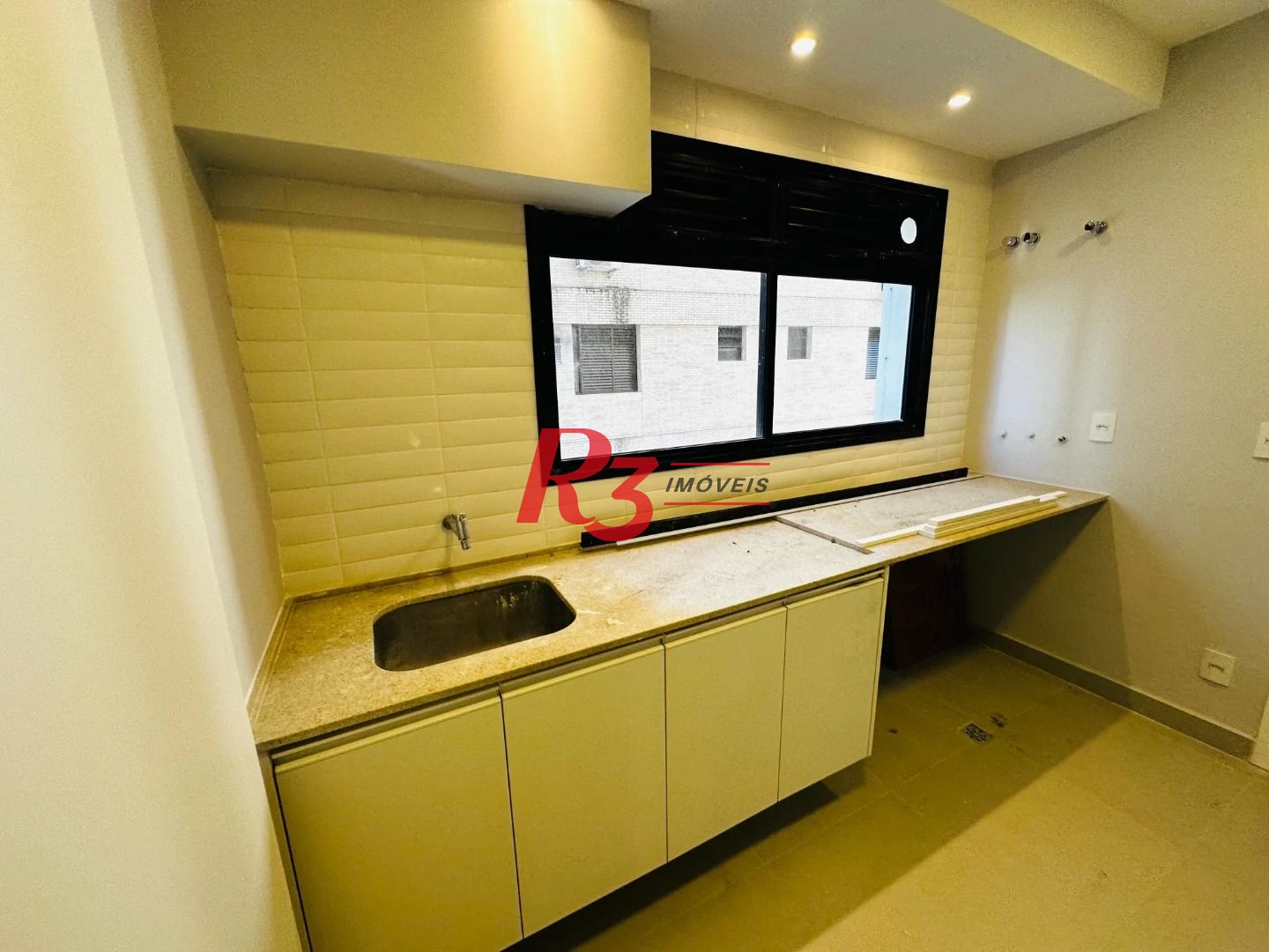 Apartamento com 4 dormitórios à venda, 283 m² por R$ 3.200.000,00 - Boqueirão - Santos/SP