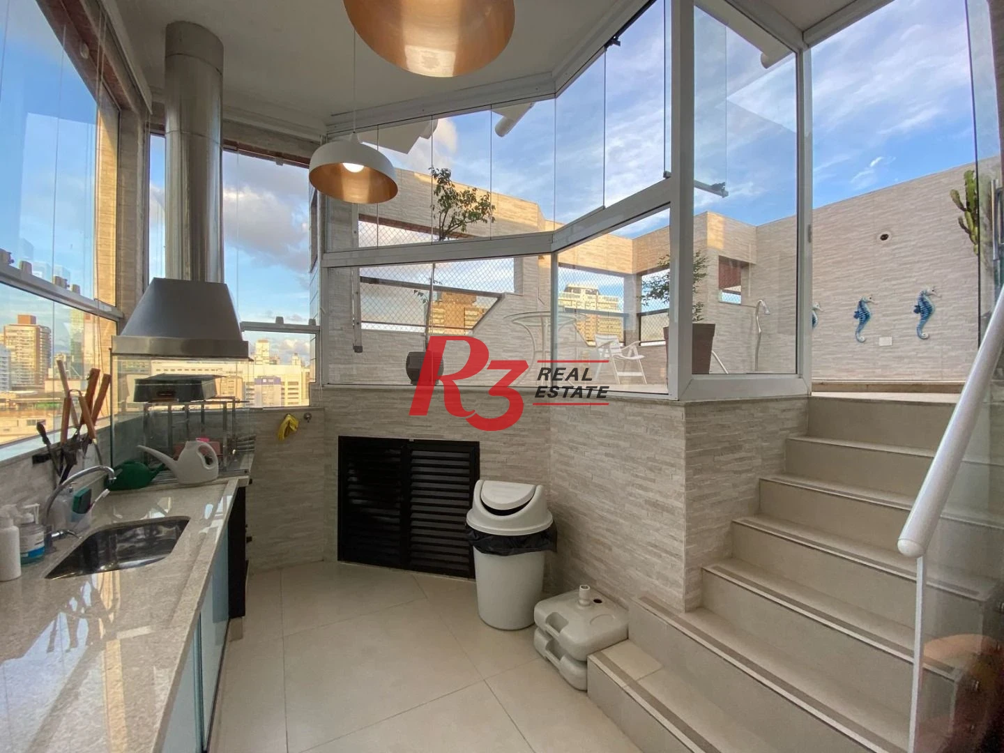Cobertura com 3 dormitórios à venda, 245 m² por R$ 1.400.000,00 - Gonzaga - Santos/SP
