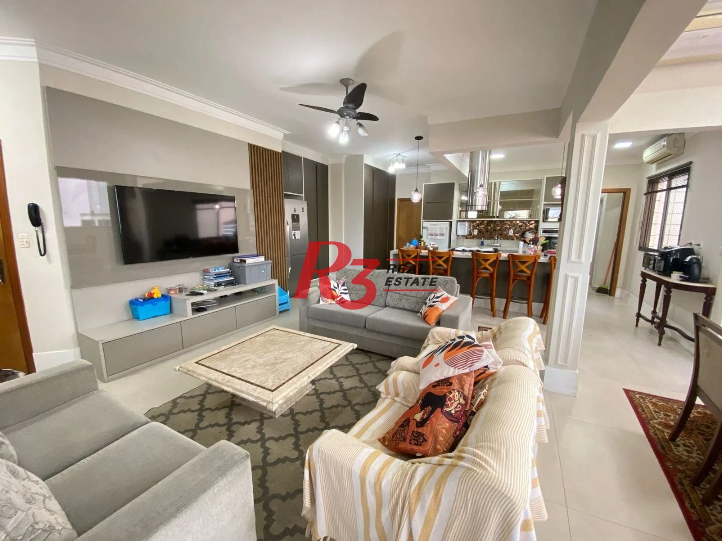 Cobertura com 3 dormitórios à venda, 245 m² por R$ 1.400.000,00 - Gonzaga - Santos/SP